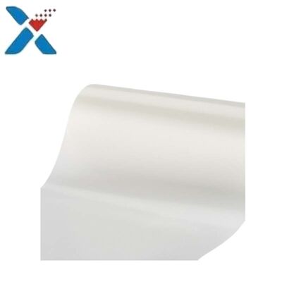 comprare Rollo di pellicola PET trasparente di grado ottico con elevata trasmissione della luce e eccellente durezza superficiale per una elevata stabilità dimensionale fabbricazione online